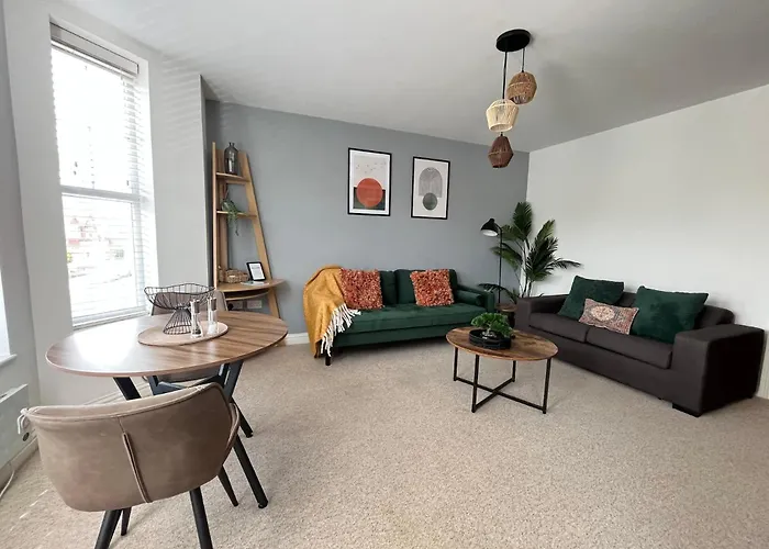 One Bedroom Apartment By Worthing Seafront