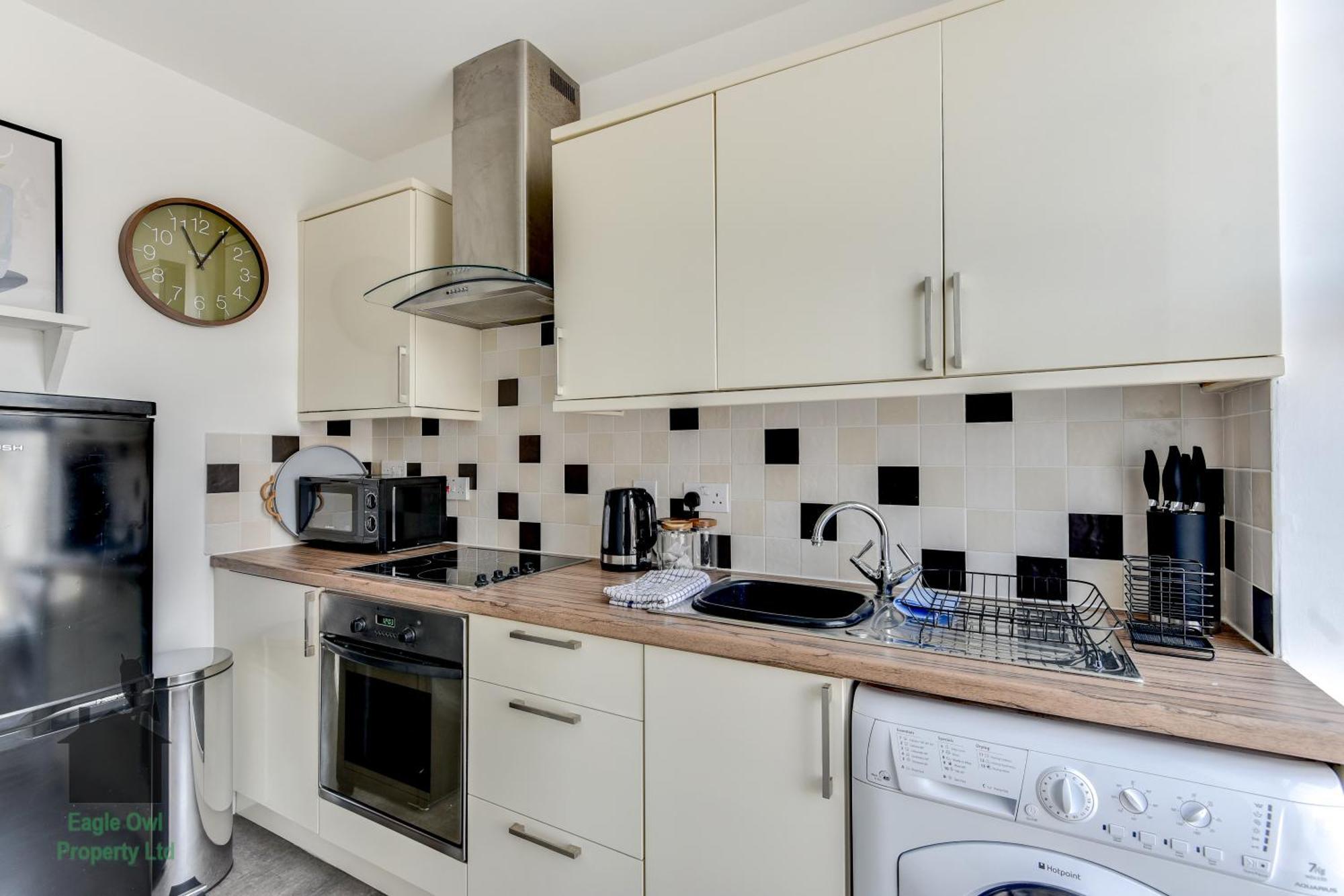 One Bedroom By Seafront Apartment *