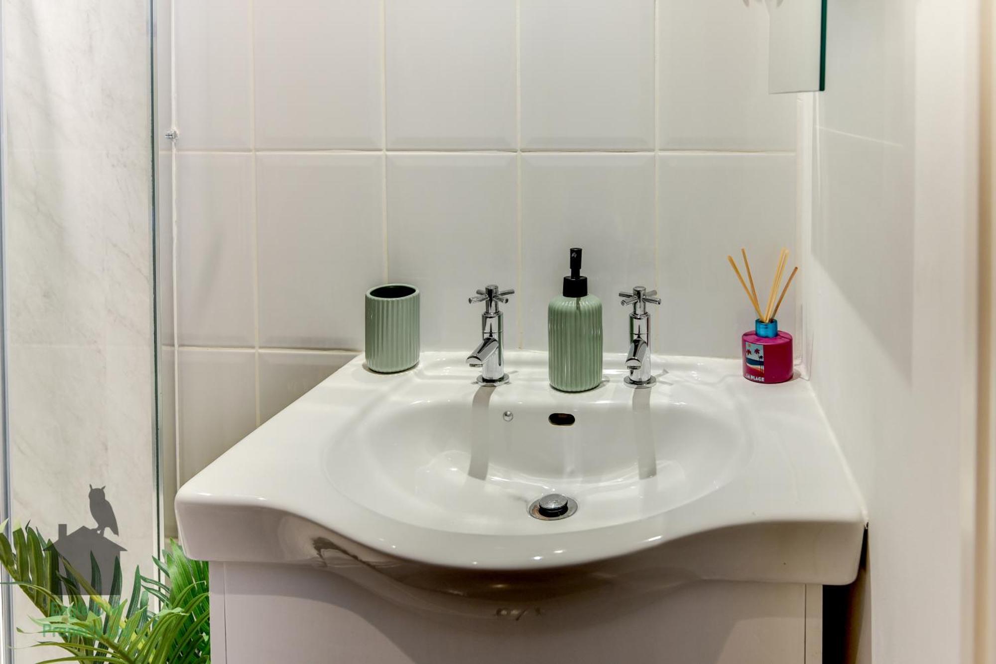 One Bedroom By Seafront Worthing